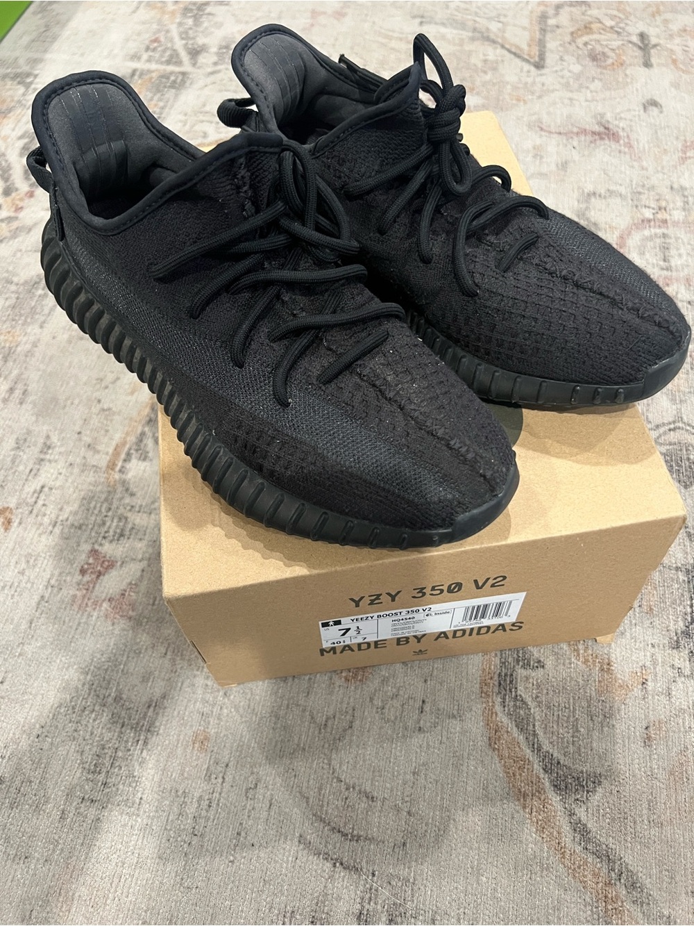 Adidas Yeezy Boost 350 V2 Triple Black Sneakers Unisex US 7.5